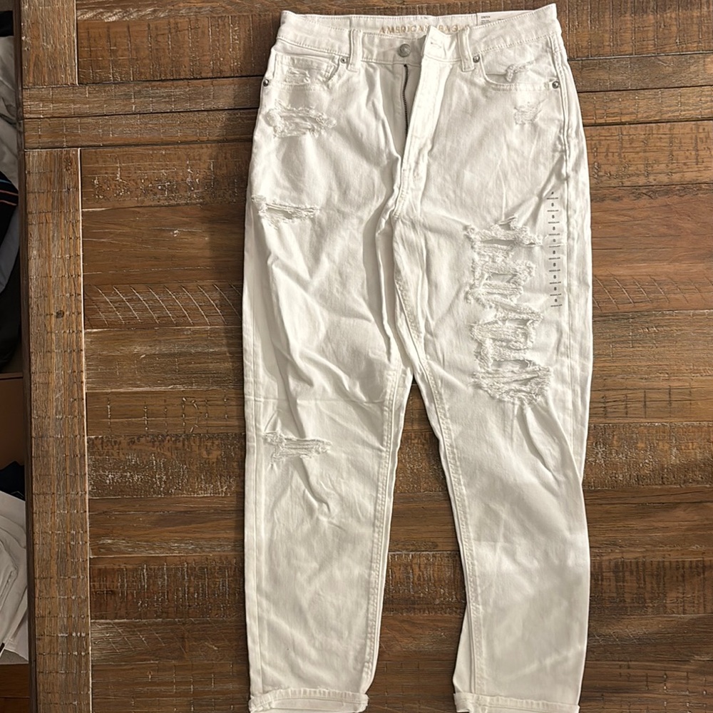 American Eagle Distressed White Denim Jeans NWT Size 8